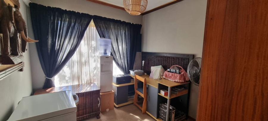 3 Bedroom Property for Sale in Langenhovenpark Free State